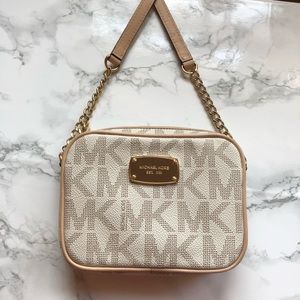 Michael Kors Jet Set Signature Crossbody
